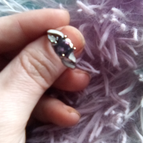 Ring - Picture 2 of 13